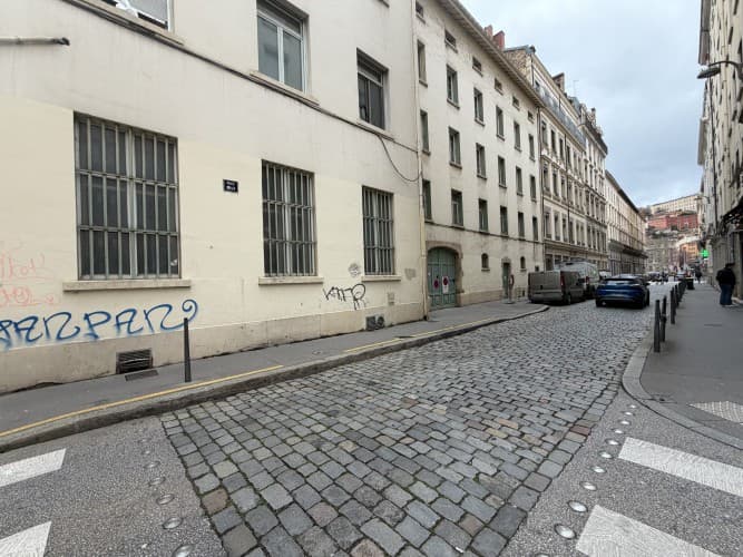 Local commercial · 105 m² · Fonds de commerce — photo 1