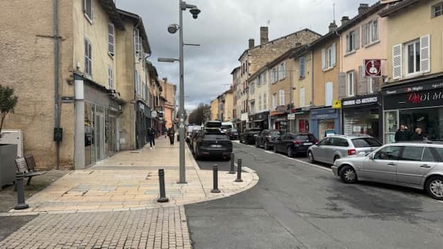 Local commercial · 56 m² · Location — photo 1