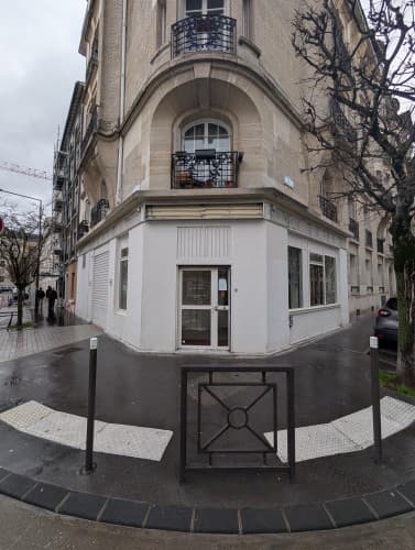 Local commercial · 121 m² · Location — photo 1