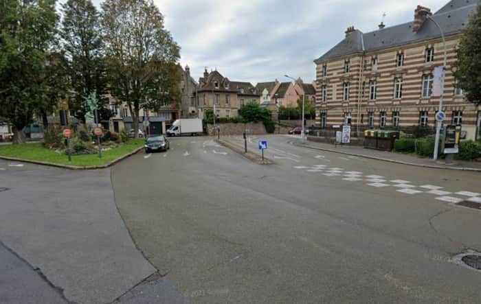 Murs commerciaux · 1065 m² · Achat des murs — photo 1