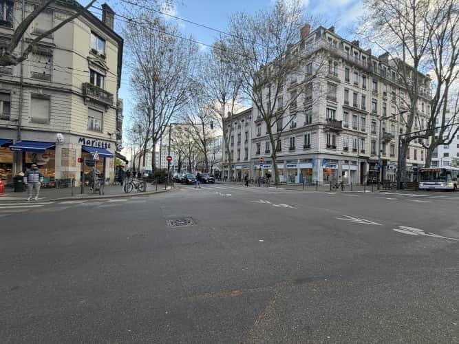 Local commercial · 110 m² · Cession de bail — photo 1