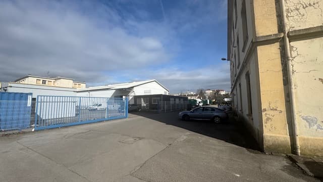 Local commercial · 155 m² · Cession de bail — photo 1