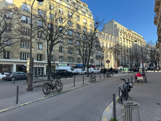Local commercial · 64 m² · Cession de bail — photo 1
