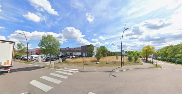 Local commercial · 479 m² · Location — photo 1