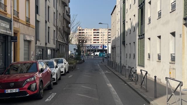 Local commercial · 90 m² · Cession de bail — photo 1