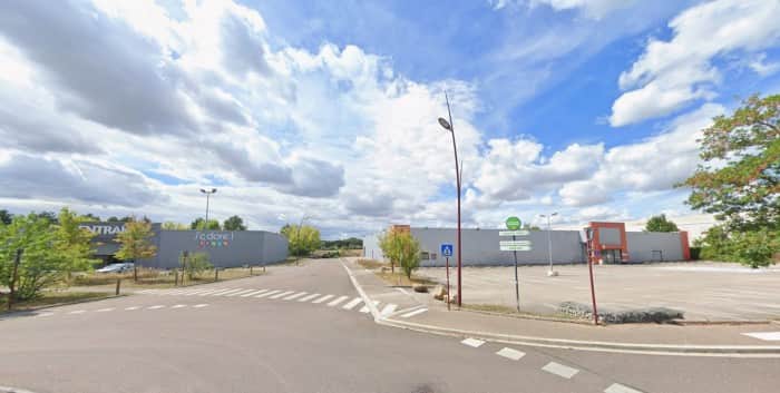 Local commercial · 187 m² · Location — photo 1