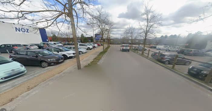 Local commercial · 187 m² · Location — photo 1