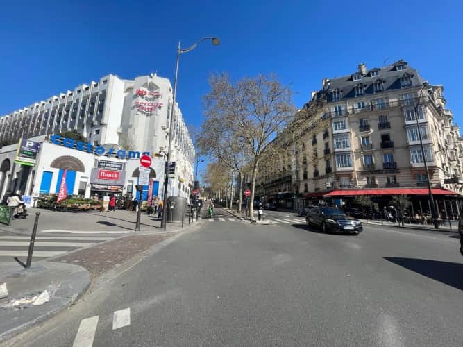Local commercial · 117 m² · Cession de bail — photo 1