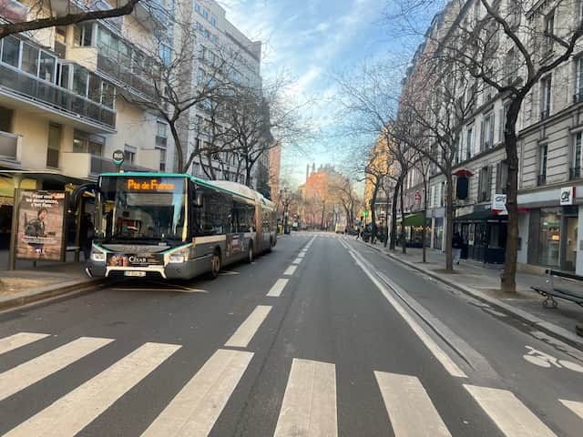 Local commercial · 58 m² · Cession de bail — photo 1