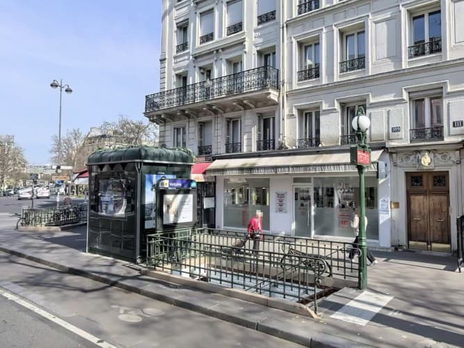Murs commerciaux · 73 m² · Achat des murs — photo 1