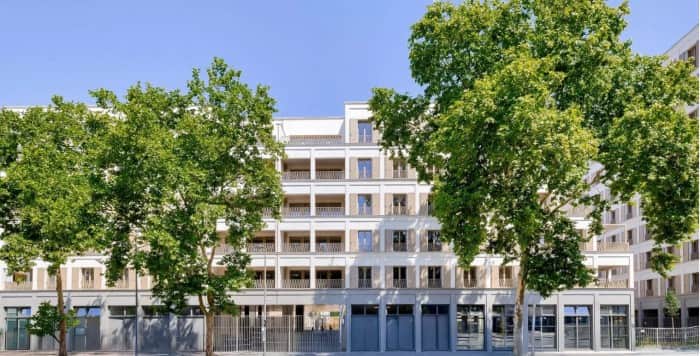 Local commercial · 184 m² · Location — photo 1