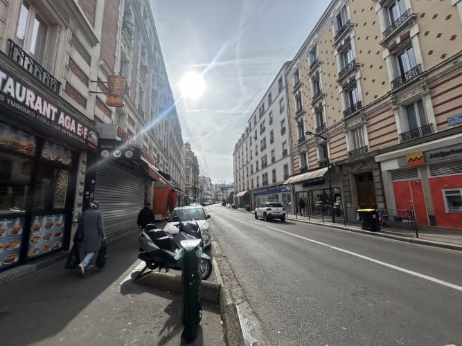 Local commercial · 90 m² · Cession de bail — photo 1
