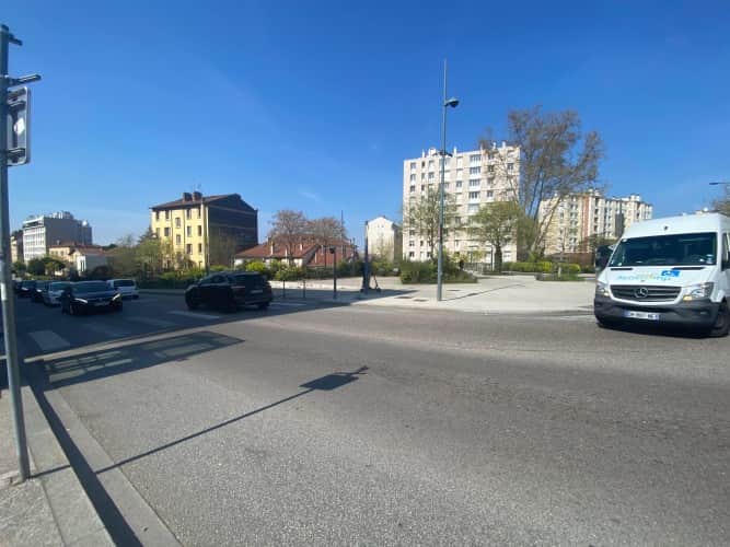 Local commercial · 150 m² · Cession de bail — photo 1
