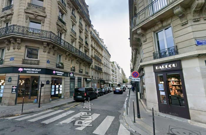 Local commercial · 181 m² · Location — photo 1
