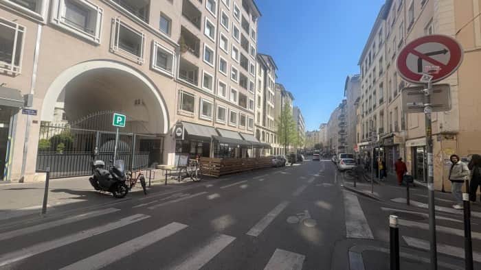 Local commercial · 110 m² · Cession de bail — photo 1