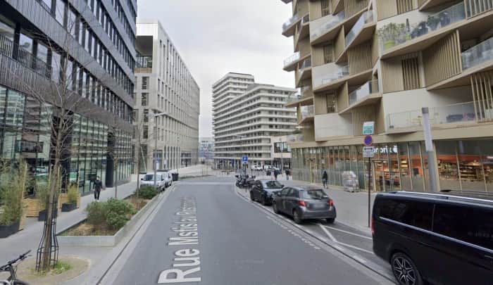 Local commercial · 135 m² · Location — photo 1