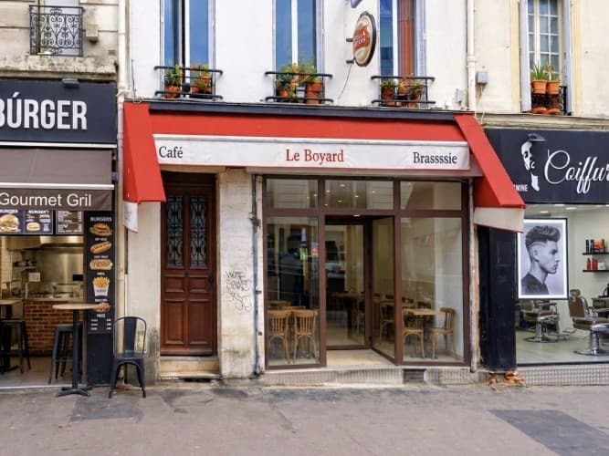 Local commercial · 163 m² · Location — photo 1