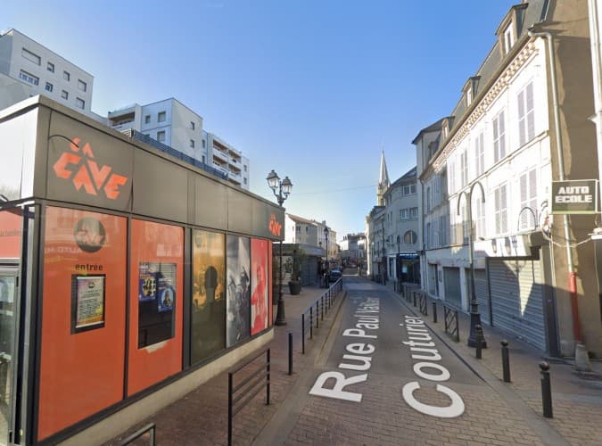 Local commercial · 105 m² · Location — photo 1