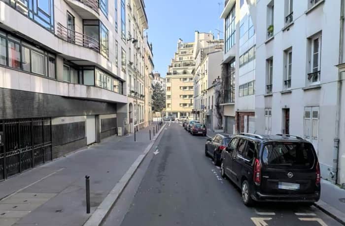 Local commercial · 202 m² · Location — photo 1