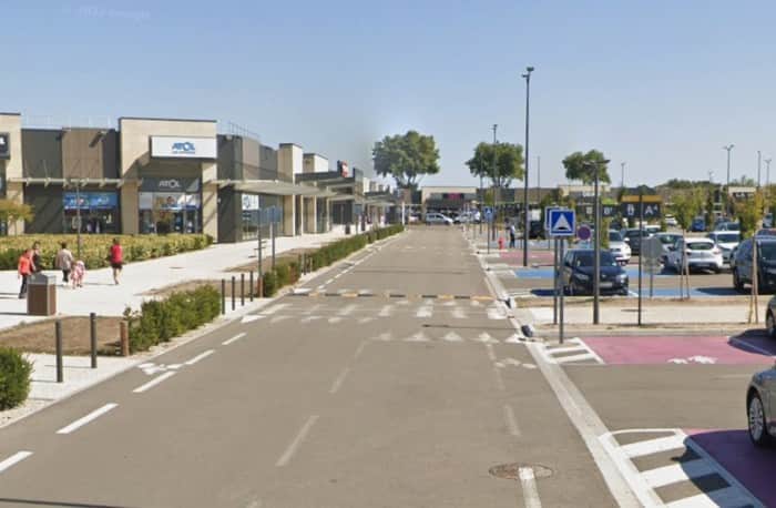 Local commercial · 200 m² · Location — photo 1