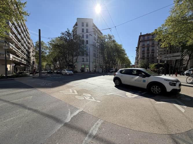 Local commercial · 35 m² · Cession de bail — photo 1