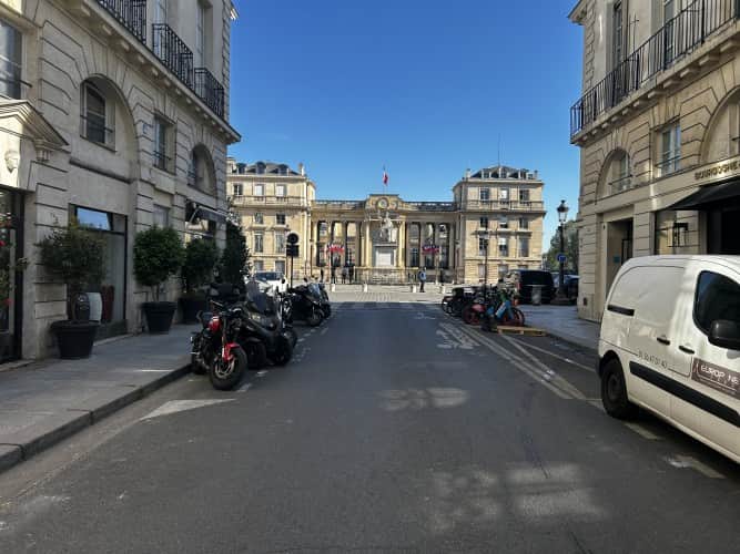 Local commercial · 83 m² · Fonds de commerce — photo 1