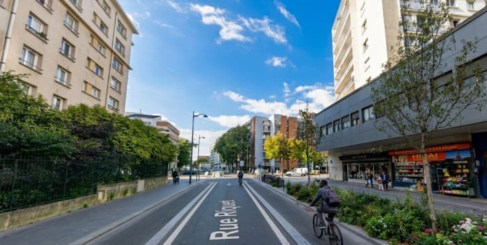Local commercial · 150 m² · Location — photo 1