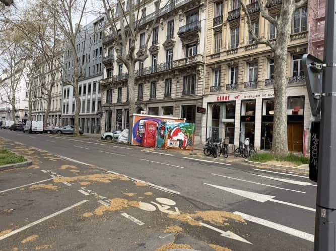 Local commercial · 160 m² · Cession de bail — photo 1