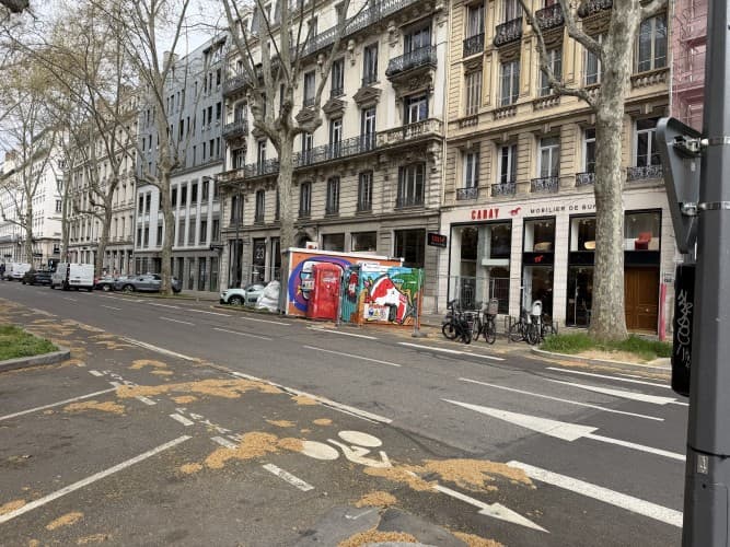Local commercial · 160 m² · Cession de bail — photo 1