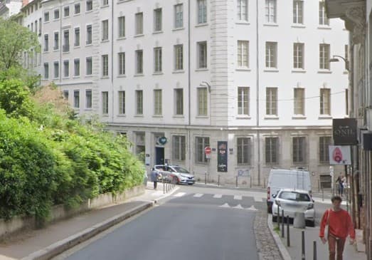 Local commercial · 48 m² · Cession de bail — photo 1