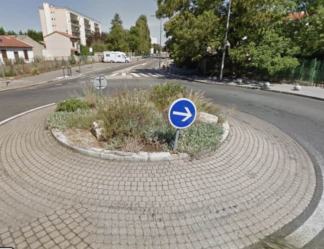 Local commercial · 300 m² · Location — photo 1