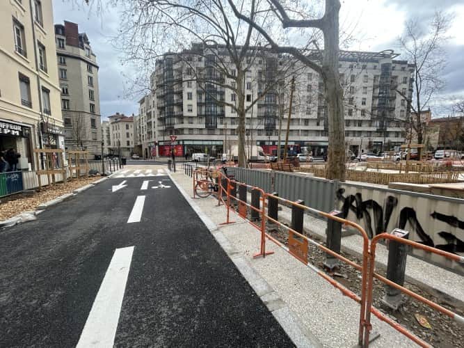 Murs commerciaux · 140 m² · Achat des murs — photo 1
