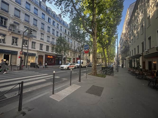 Local commercial · 15 m² · Cession de bail — photo 1