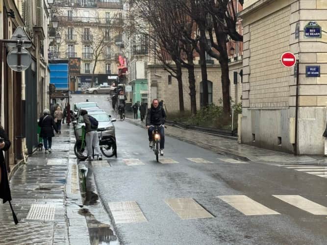 Local commercial · 90 m² · Location — photo 1