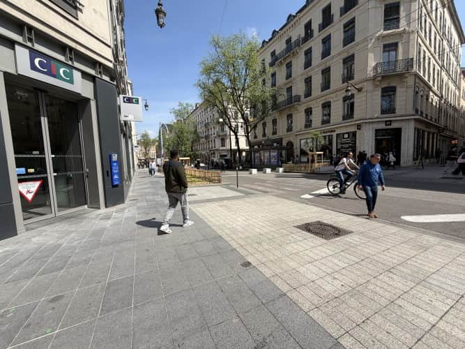 Local commercial · 180 m² · Fonds de commerce — photo 1