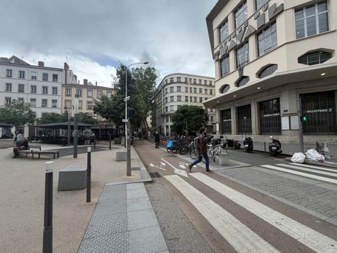 Local commercial · 100 m² · Fonds de commerce — photo 1