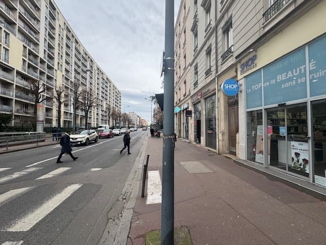 Local commercial · 60 m² · Cession de bail — photo 1