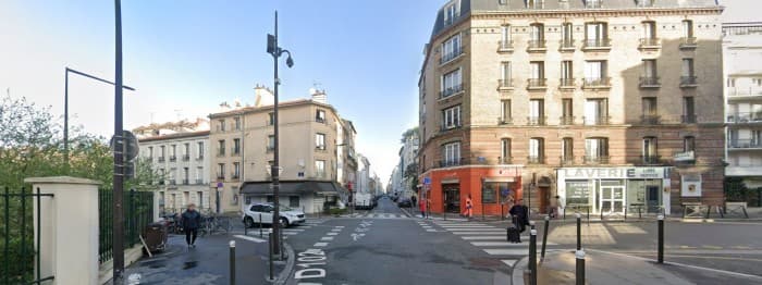 Local commercial · 1058 m² · Location — photo 1