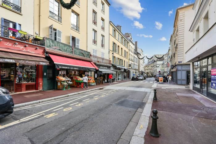 Local commercial · 91 m² · Location — photo 1