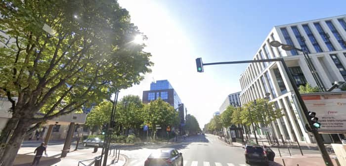 Local commercial · 195 m² · Location — photo 1