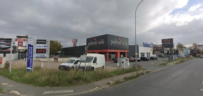 Local commercial · 310 m² · Location — photo 1
