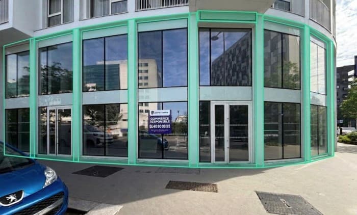 Local commercial · 180 m² · Location — photo 1