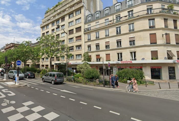 Local commercial · 65 m² · Location — photo 1
