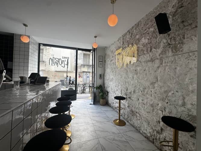 Local commercial · 62 m² · Location — photo 1