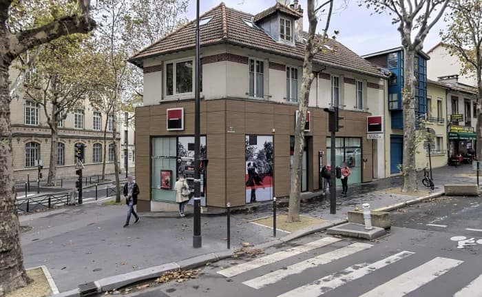 Local commercial · 155 m² · Location — photo 1