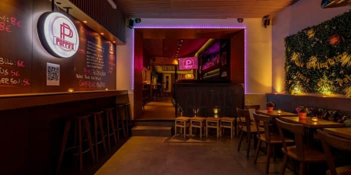 Local commercial · 86 m² · Location — photo 1