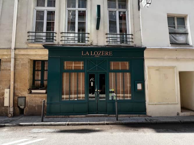 Local commercial · 117 m² · Location — photo 1