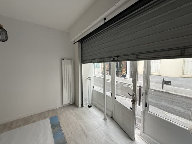 Local commercial · 22 m² · Location — photo 1