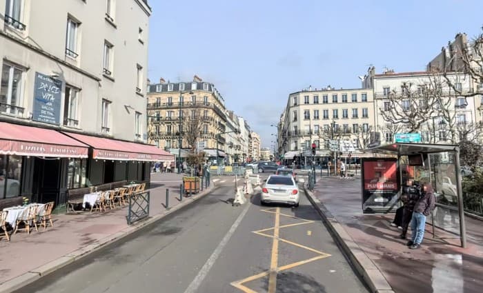 Local commercial · 166 m² · Location — photo 1