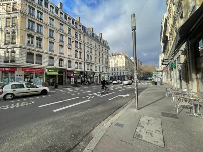 Local commercial · 65 m² · Fonds de commerce — photo 1